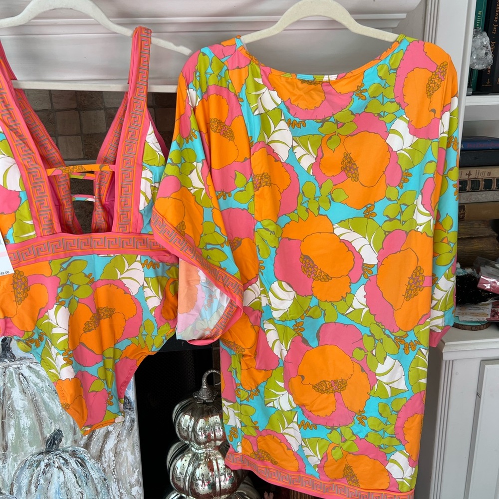 New TRINA TURK Playa De Flor Tunic Swimsuit set Cover-Up 10/L - Picture 3 of 5